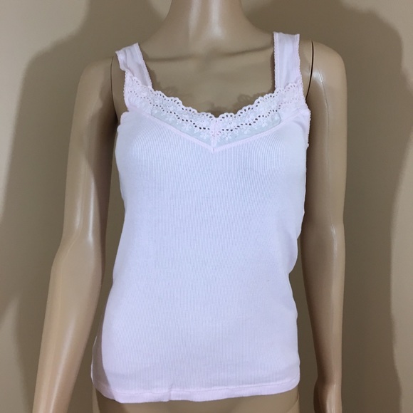 GAP Tops - Gap Women tank top pink size M